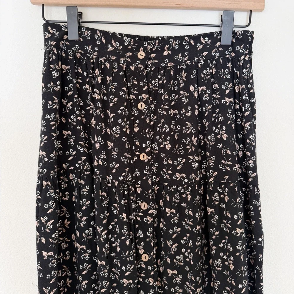 Rylee + Cru Black Floral Skirt Set - Picture 5 of 7